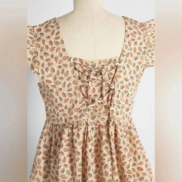 Mod Cloth Molly Bracken Size Large Cream Gold Foil Ruffle Fall V-Neck Blouse - Picture 3 of 12